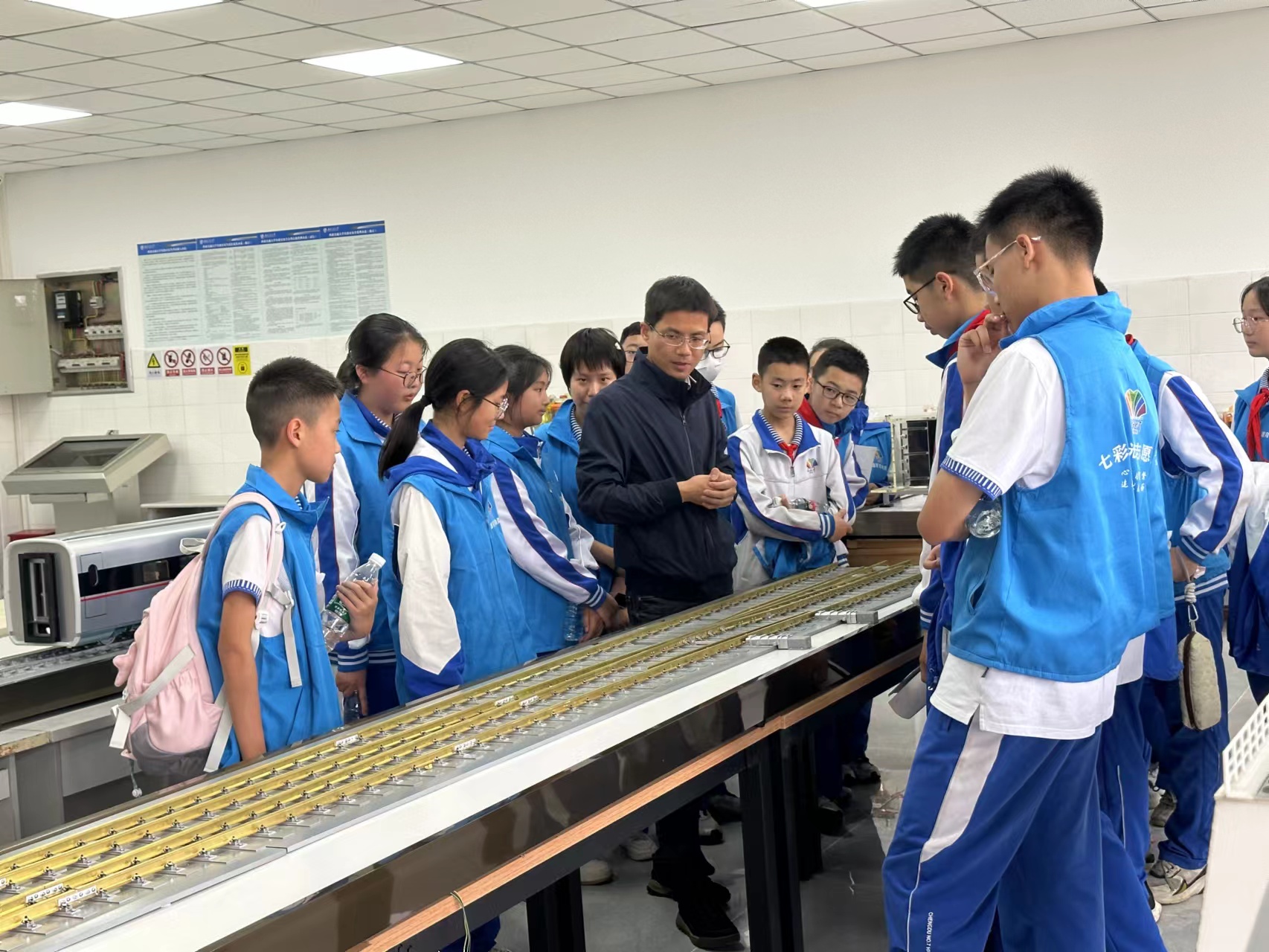 1683905825972069349.jpg 1683905825972069349.jpg