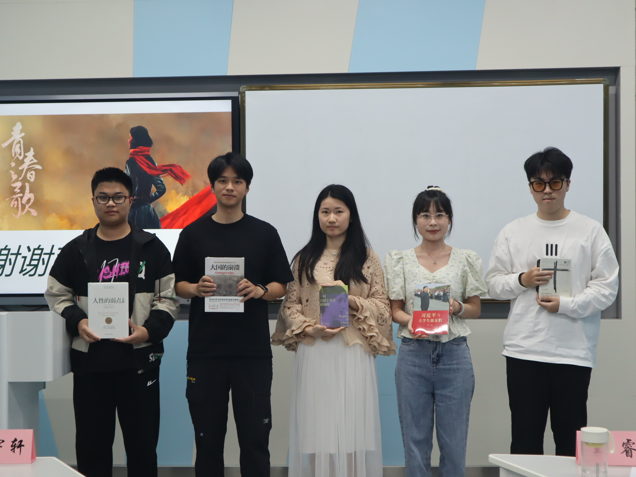 1745821774387042552.jpg 1745821774387042552.jpg